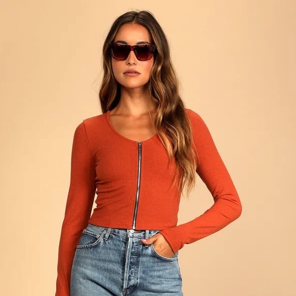 Lulu’s Rust Orange Ribbed Long Sleeve Zip-Front Top - Picture 2 of 5